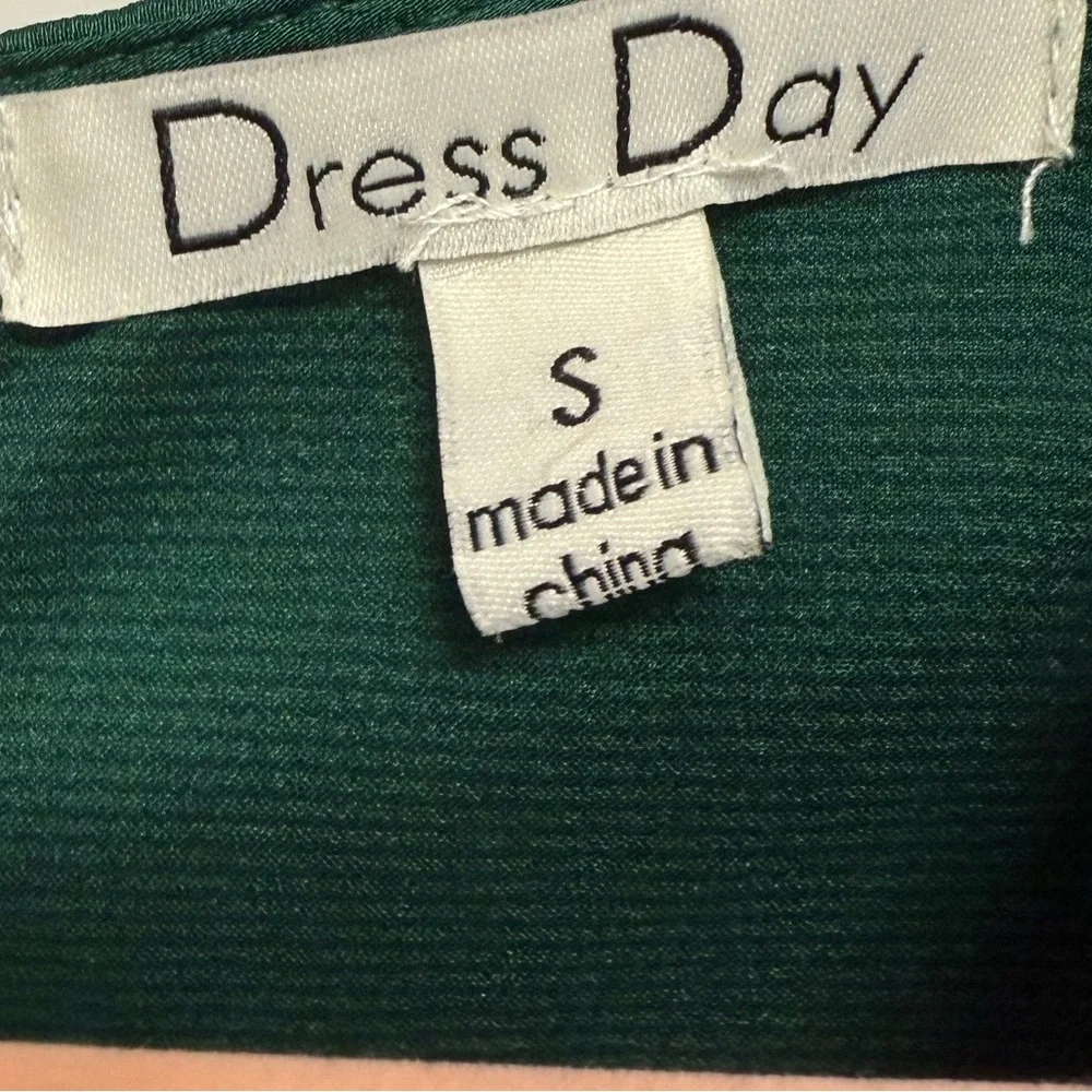 Elegant Green Satin V-Neck Maxi Dress - Picture 5 of 5